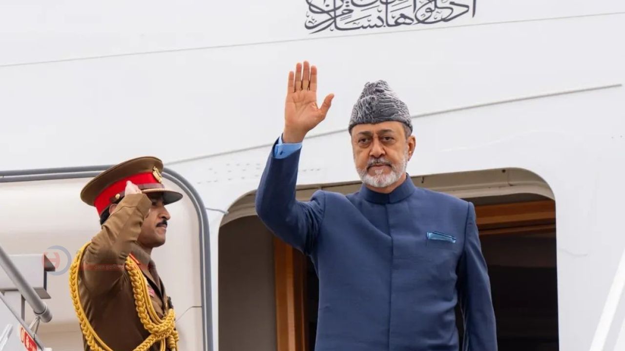 দুই দিনের রাষ্ট্রীয় সফর শেষে বেলারুশ ত্যাগ করছেন মহামান্য সুলতান হাইথাম বিন তারিক